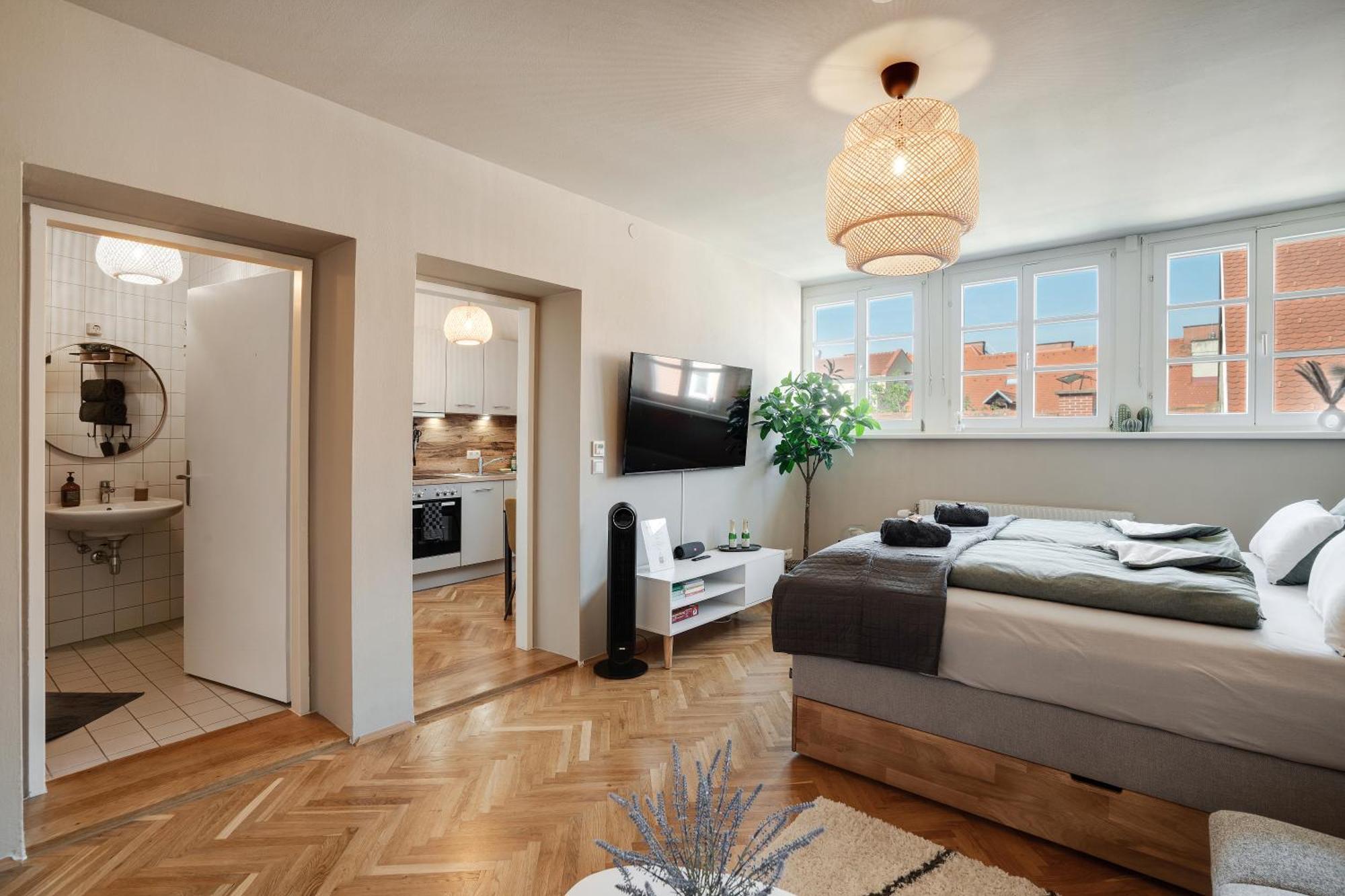 Boho Design Studio By Hero Homes - Top Lage Im Historischen Zentrum - Self-Check-In & Aircon 格拉茨 外观 照片